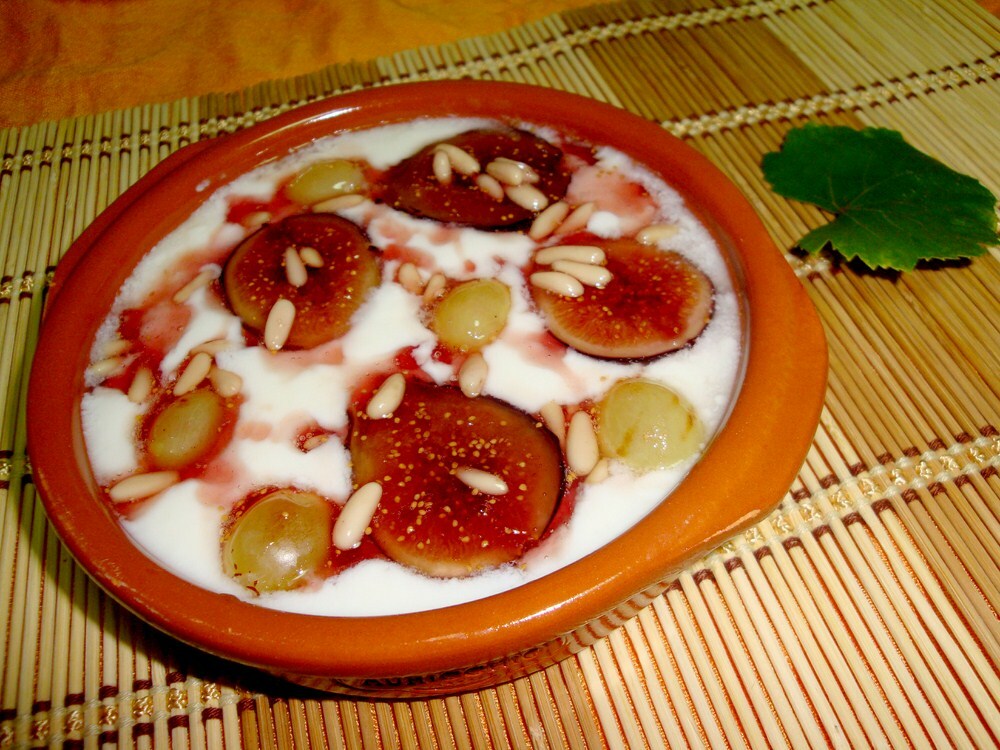 DSC09529 [yogur con frutos]