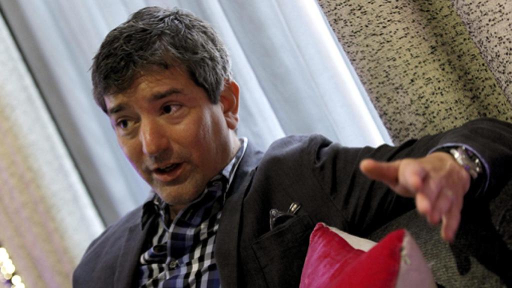 Image: Santiago Roncagliolo: Solo hay tres temas universales: el amor, la muerte y el fútbol