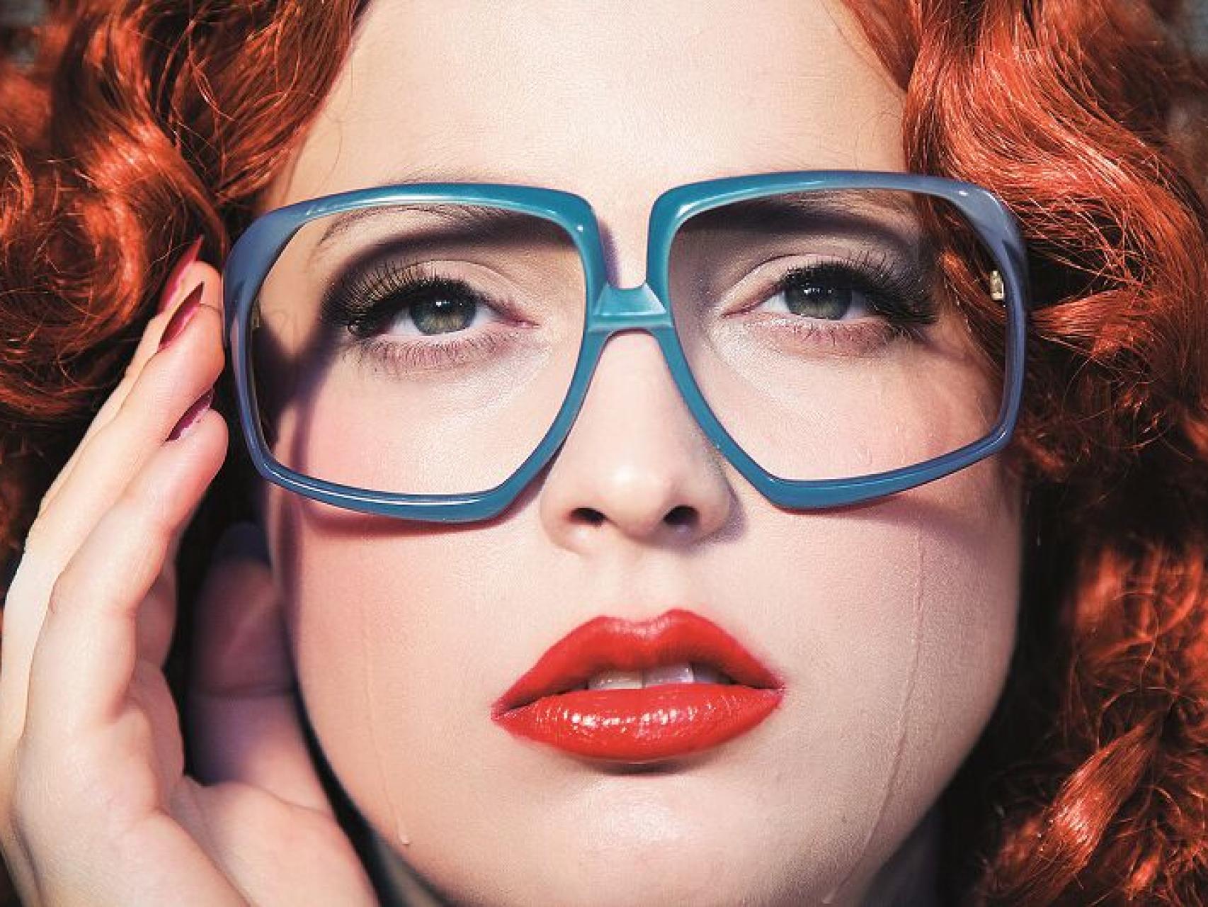 'Bethan Close', 2014