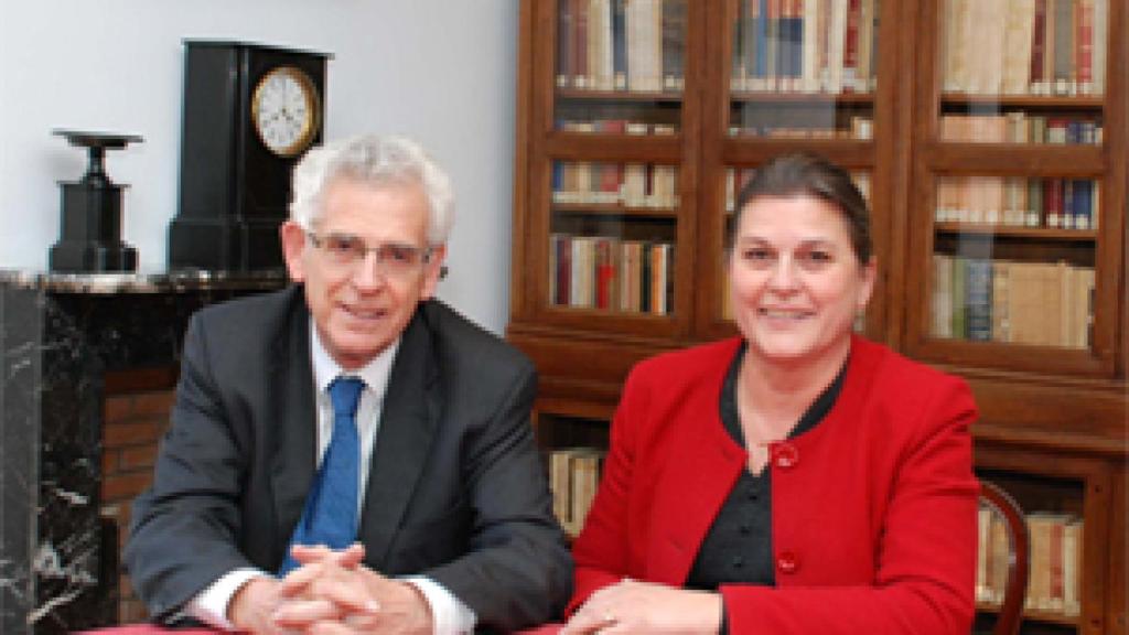 Image: Un abrazo en que va todo el corazón de: Miguel de Unamuno