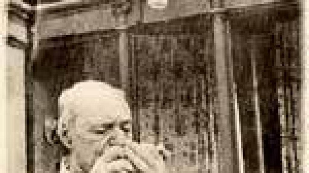 Image: Casa y campo / Trieste y una mujer