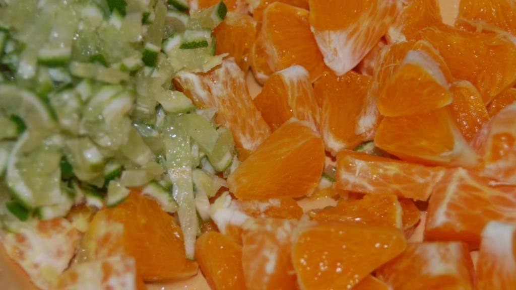 Naranja y lima cortadas