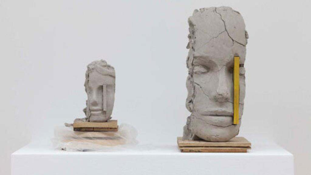 Image: Mark Manders, la noche sobre la mesa