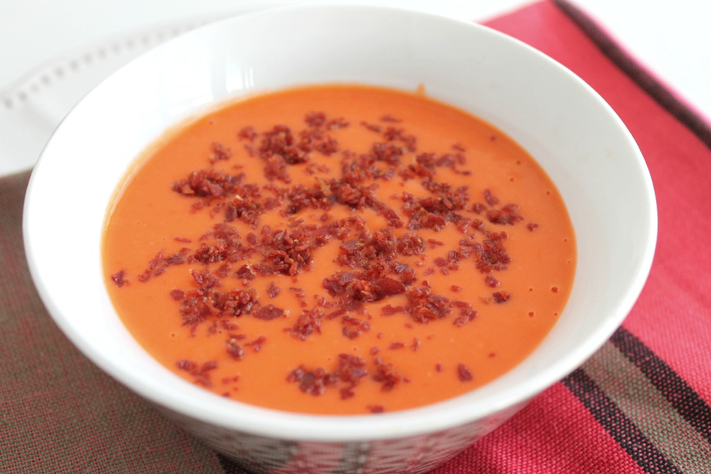 Crujiente-de-Jamon-en-salmorejo-9