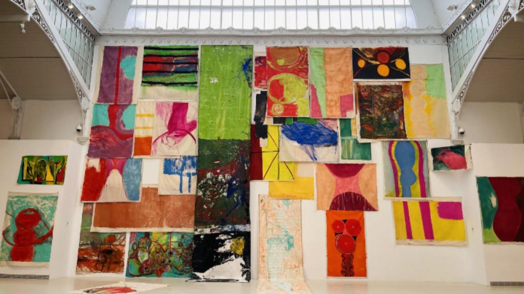 Imagen | Vivian Suter, barro, lluvia y abstracción