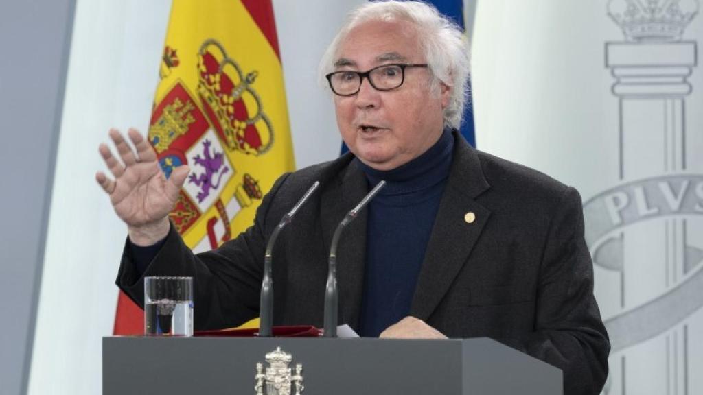 Imagen | Dimite Manuel Castells, ministro de Universidades