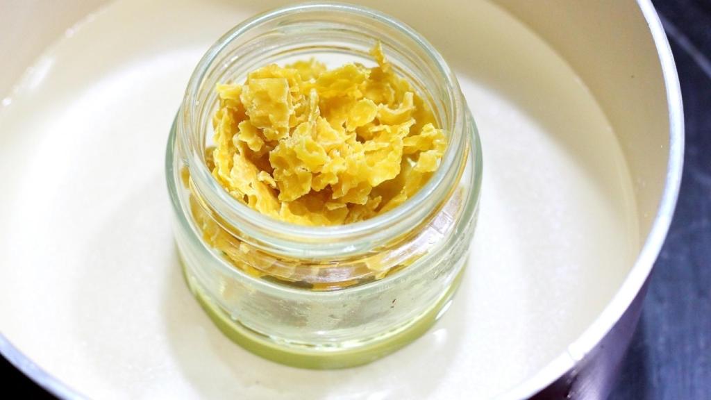 Cera de abeja al baño María