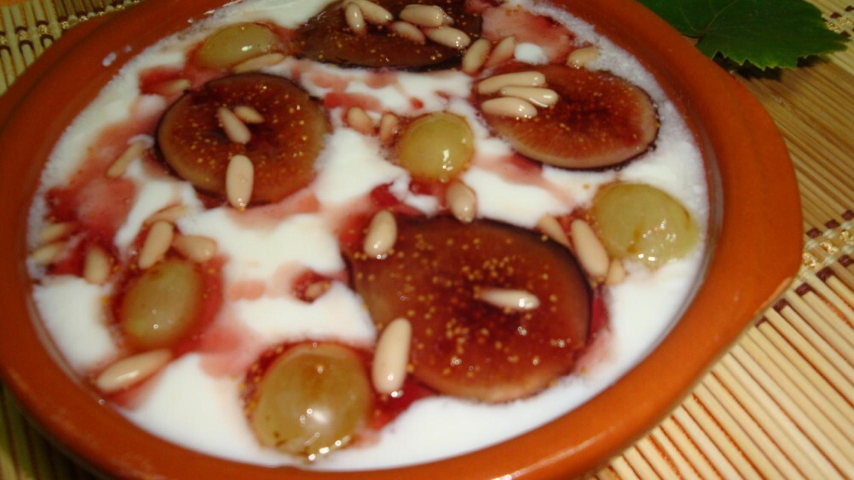 DSC09525 [yogur con frutos]