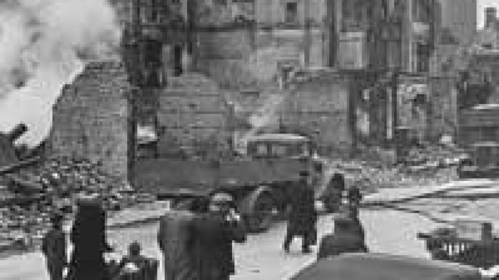 Image: Los esclavos de la soledad