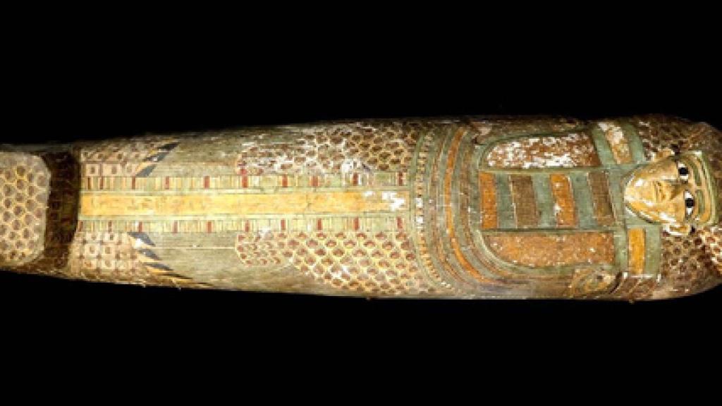 Image: Arqueólogos españoles descubren un sarcófago con una momia de 3.600 años de antigüedad