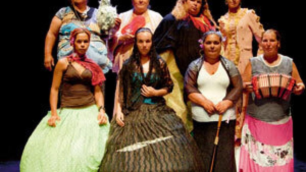 Image: Bajo la tragedia gitana