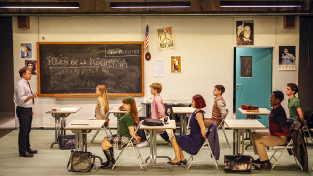 Image: La ola, escuela de totalitarismo