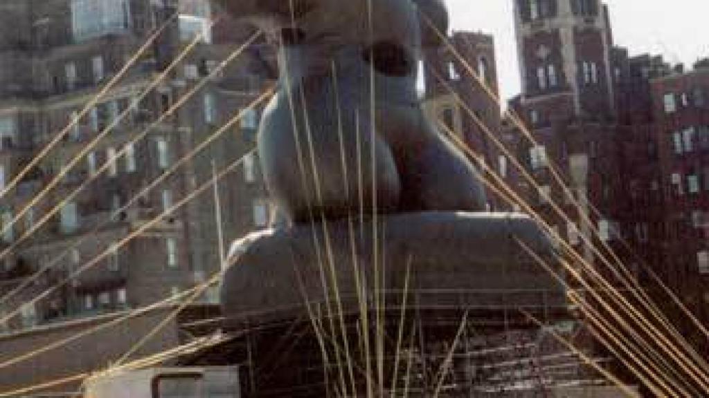 Image: Whitney, la bienal de la utopía