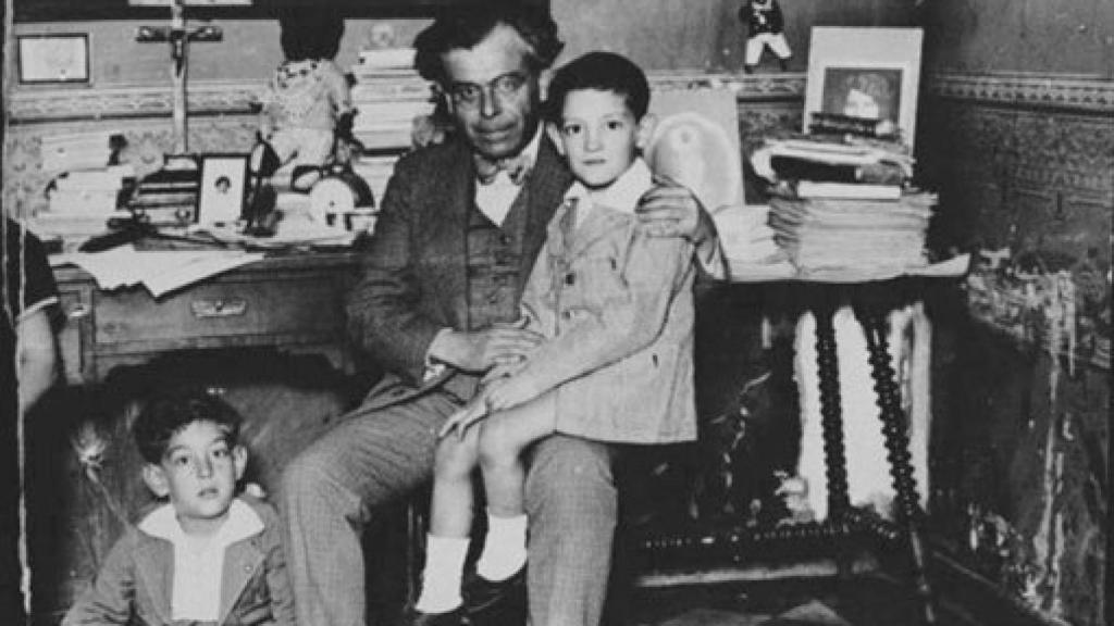 Image: Reivindicación de don Pedro Luis de Gálvez a través de sus úlceras, sables y sonetos