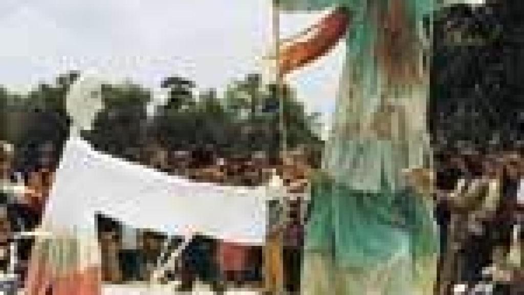 Image: 25 años moviendo esqueletos