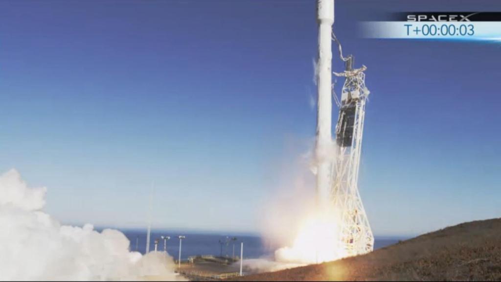 spacex-new-falcon-9-launch-liftoff