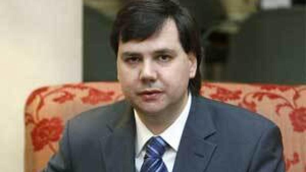 Image: José Luis Rey gana el premio Loewe de Poesía por su libro Barroco