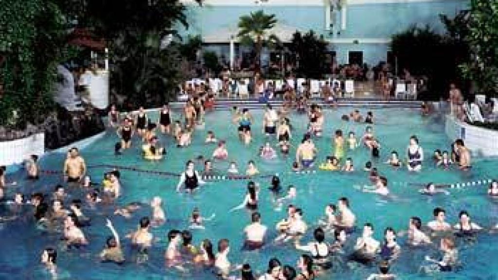 Image: Massimo Vitali. El infierno son los otros