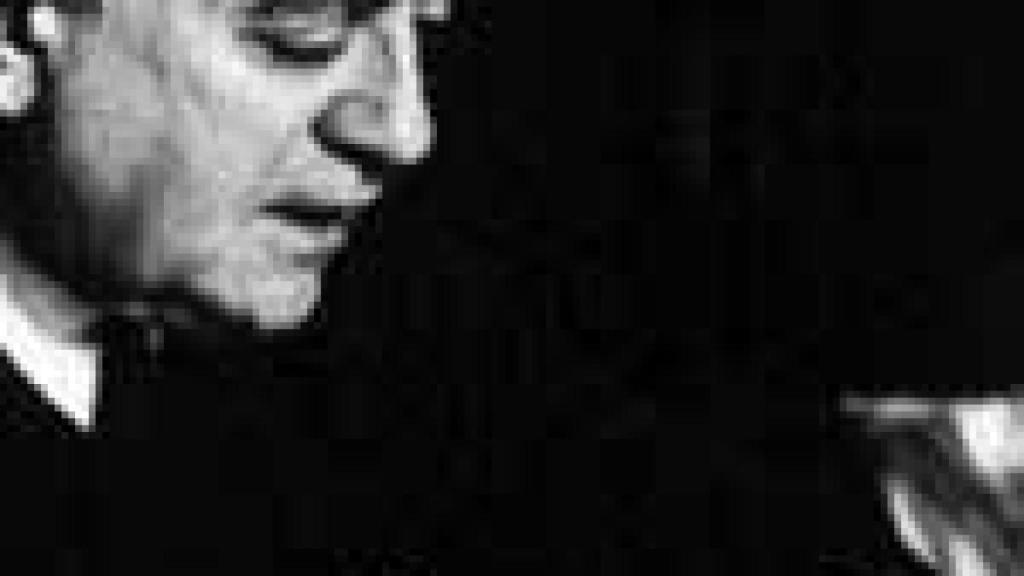 Image: Adorno. Pensar contra la barbarie