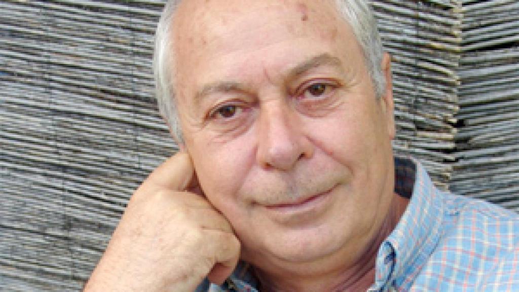 Image: Antonio Carvajal gana el Premio Nacional de Poesía 2012