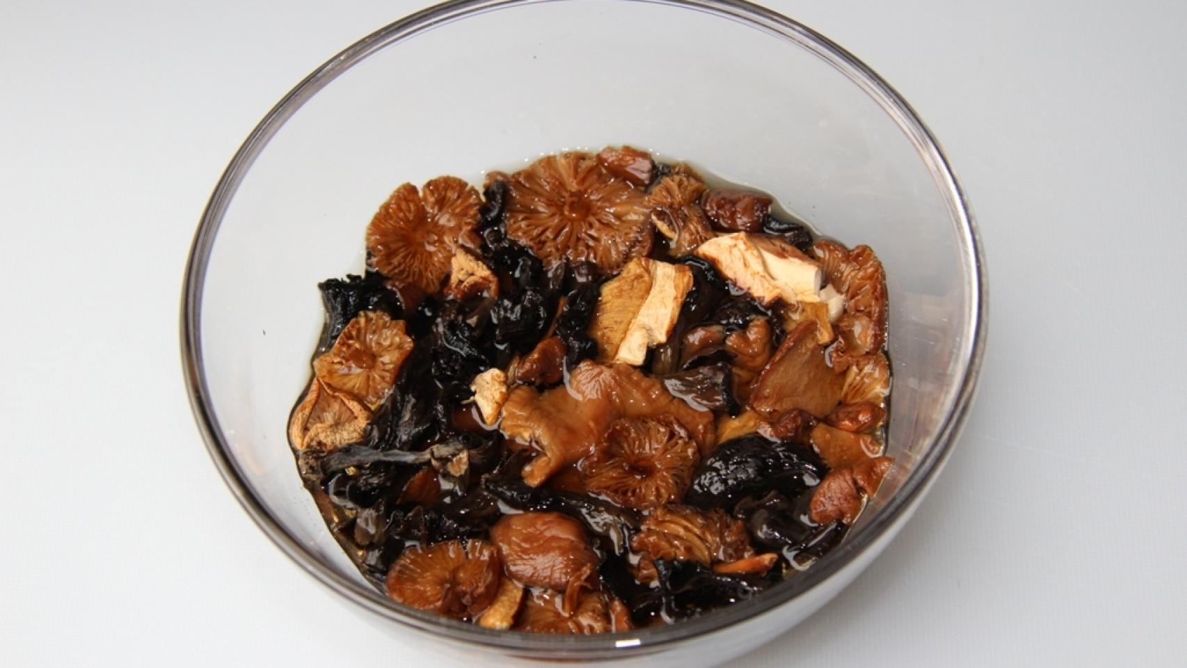 RISOTTO DE SETAS  Y GAMBONES  01