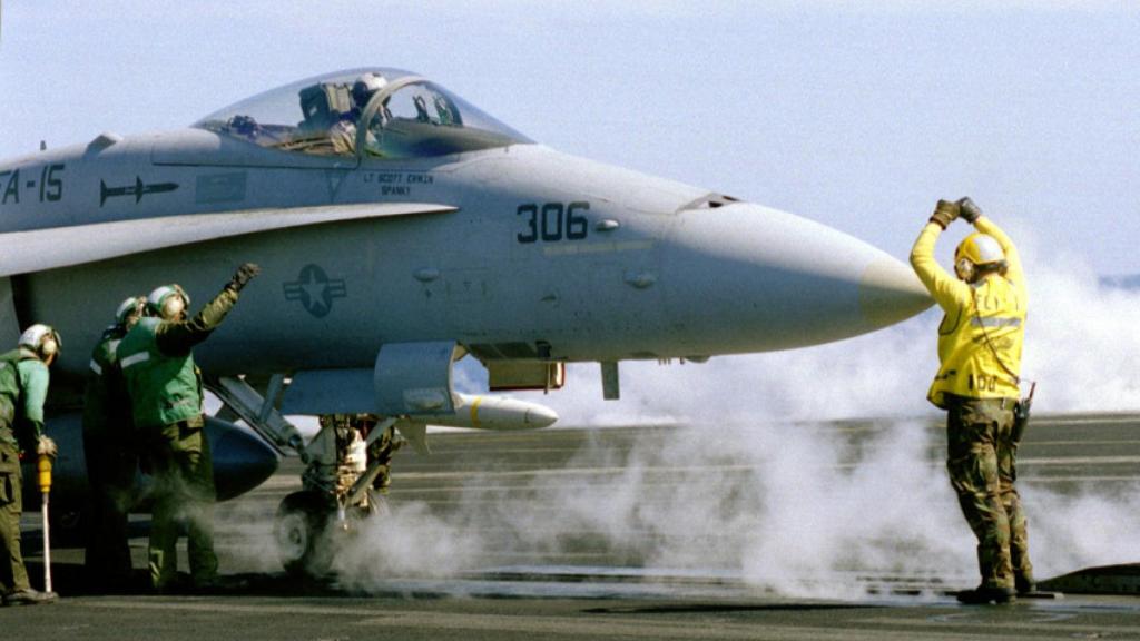 avion-combate-despegue