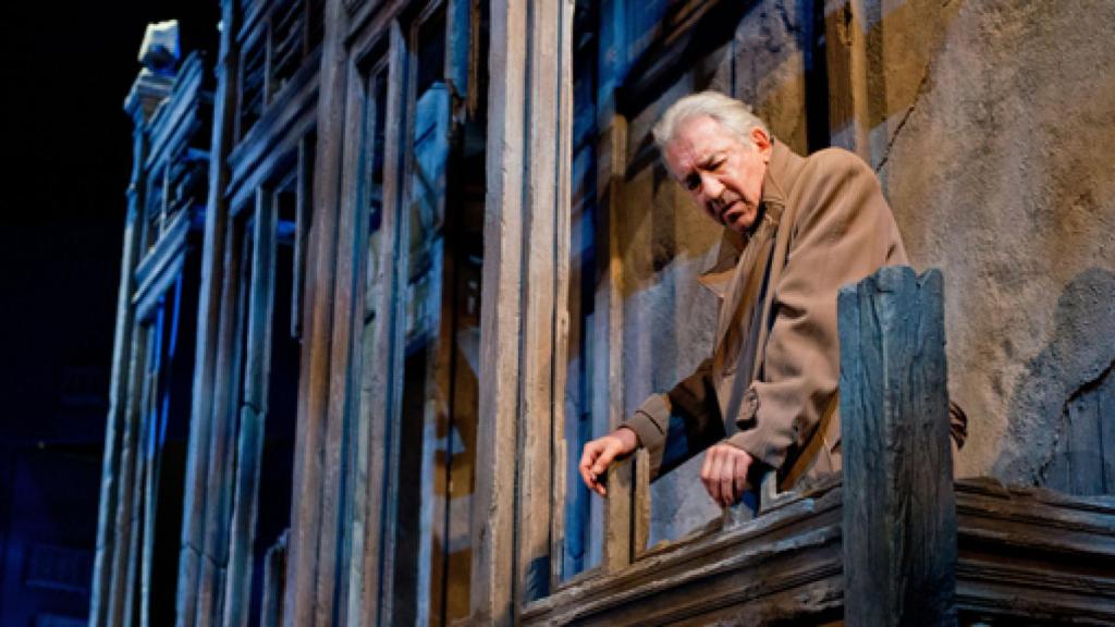 José Sacristán es el profesor Aldo Brunelli en 'El loco de los balcones'. Foto: Javier Naval