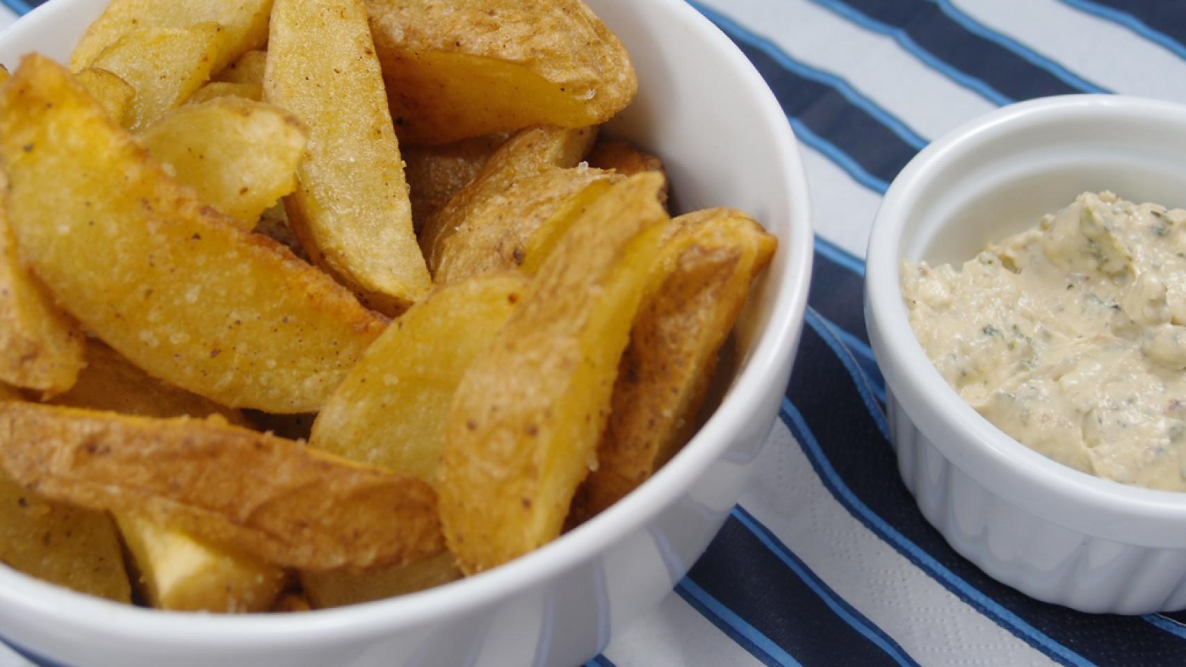 Patatas Deluxe con Salsa Dip