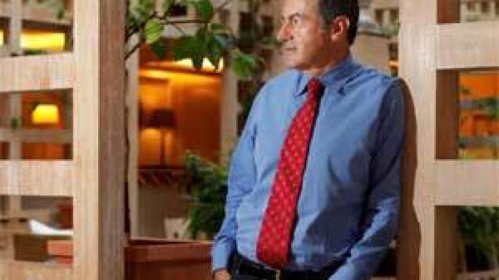 Image: Andrés Oppenheimer: El poder de Chávez es directamente proporcional al precio del petróleo