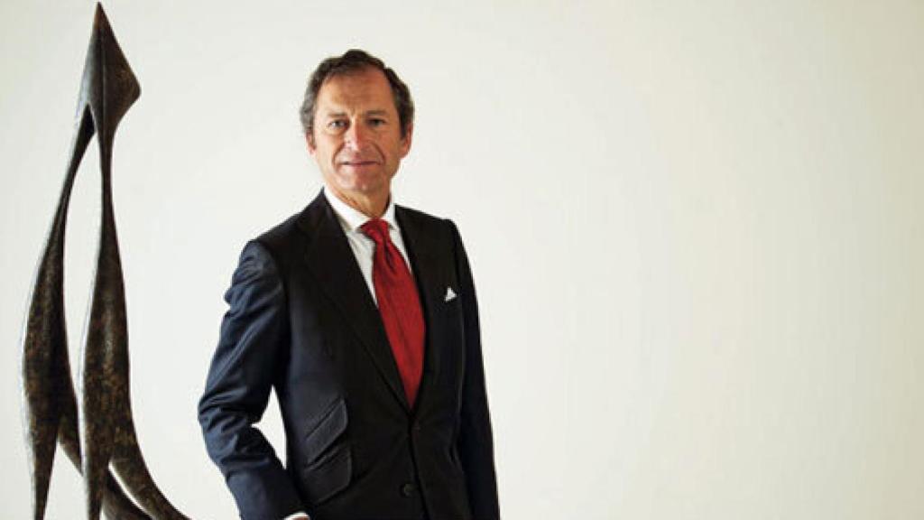 Image: Ni becas ni ayudas, contratos