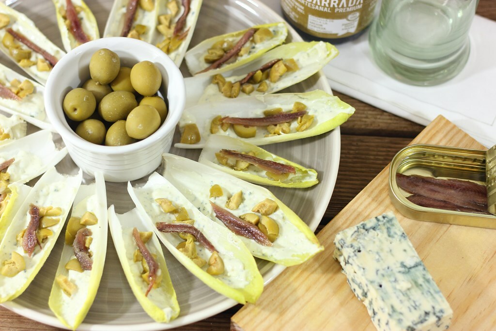 Endivias con queso azul