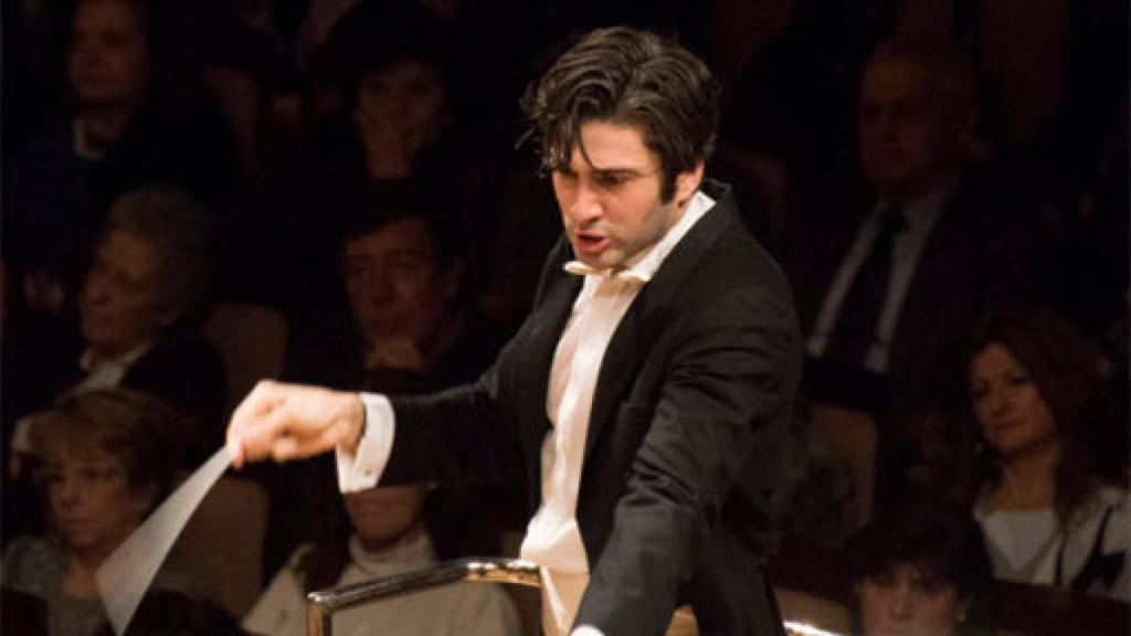 Image: Afkham, exquisito y sutil