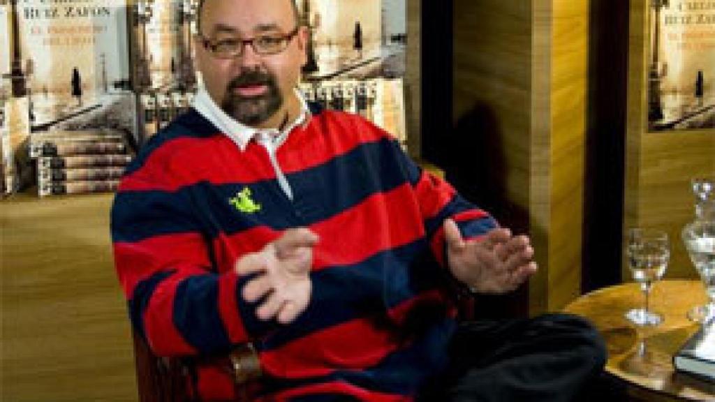 Image: China abraza a los autores hispanos