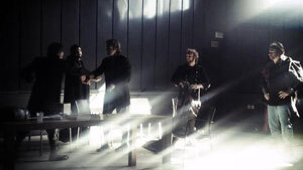 Image: Paco Azorín pone un obelisco a Julio César