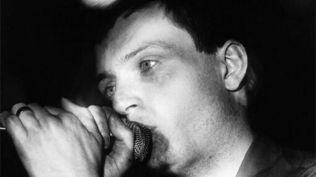 Image: Ian Curtis, poeta en blanco y negro