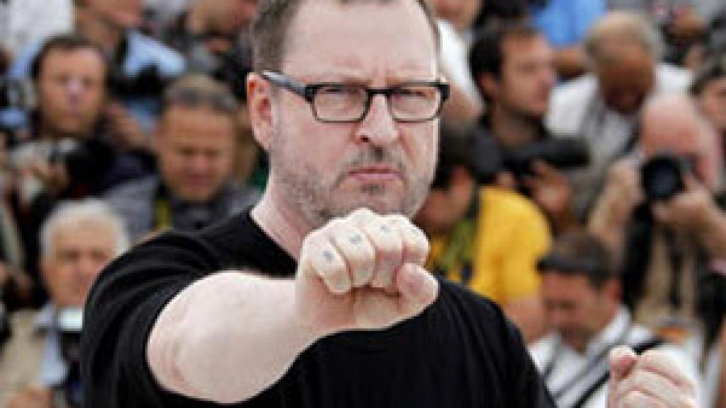 Image: Lars Von Trier se come la lengua