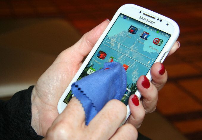 Limpiando teléfono móvil