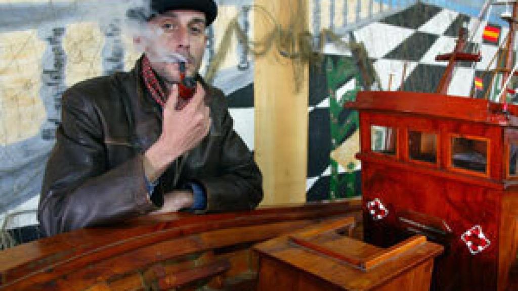 Image: Pistola y cuchillo