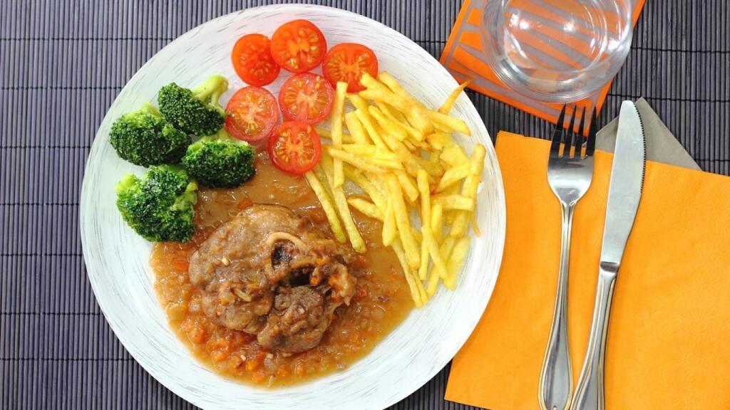 Ossobuco de cerdo en salsa