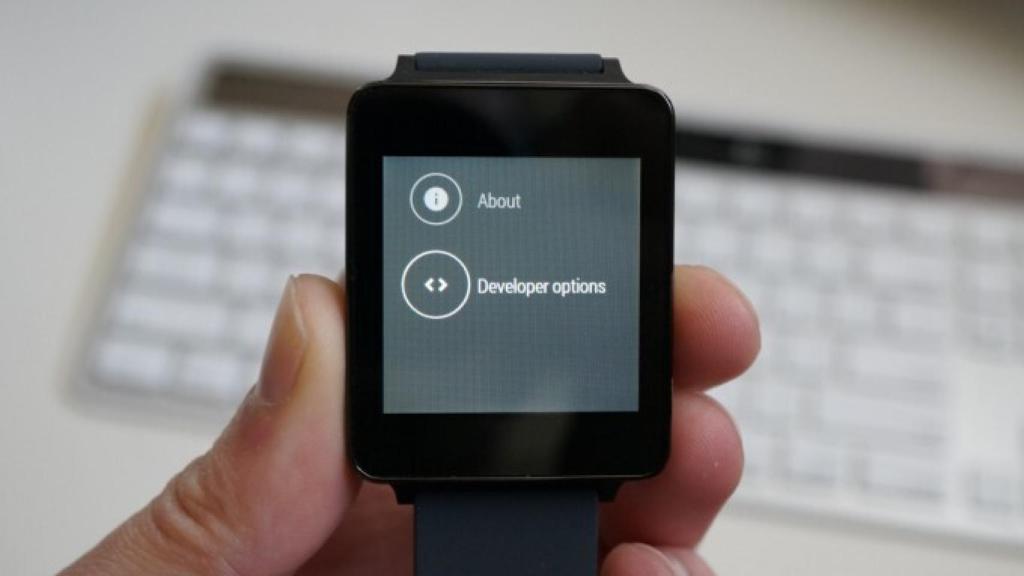 Cómo activar las opciones de desarrollo en Android Wear