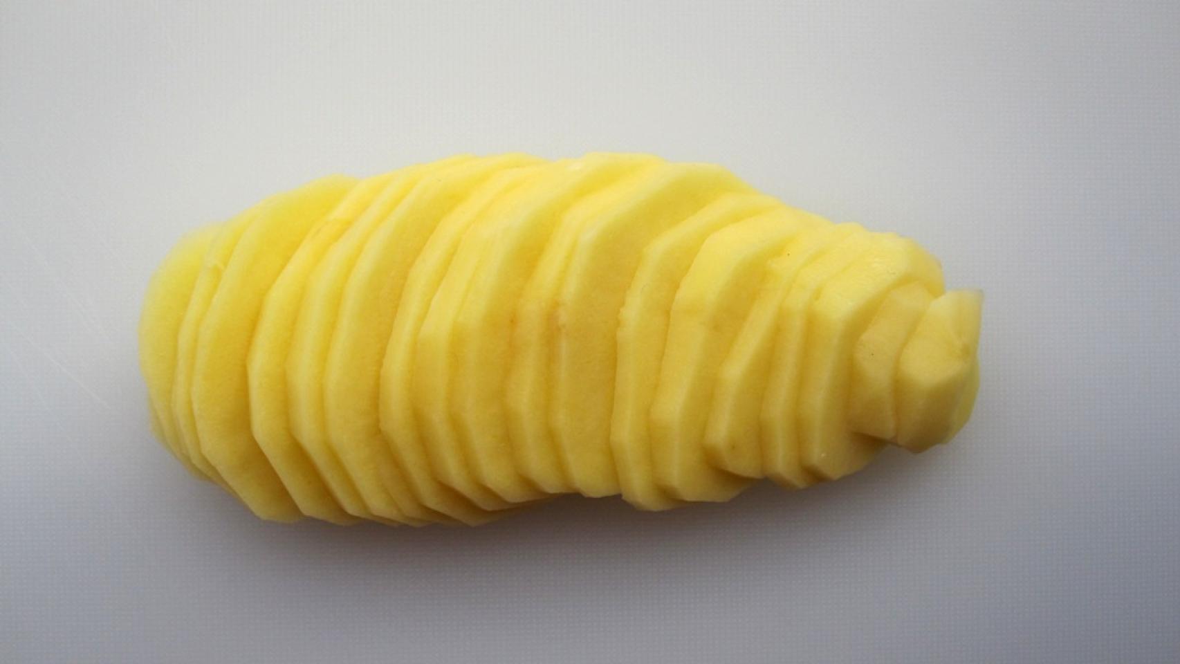 TIMBAL DE MORCILLA, PATATA Y MANZANA CARAMELIZADA 01