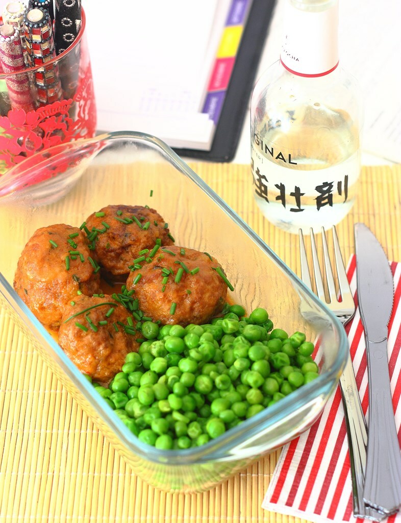 Albóndigas con guisantes