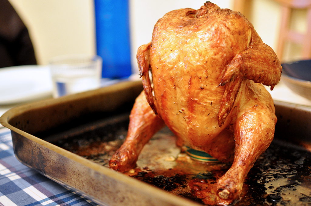 pollo-asado-lata-cerveza-06