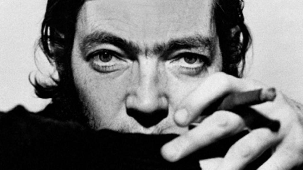 Image: El niño de las manos grandes