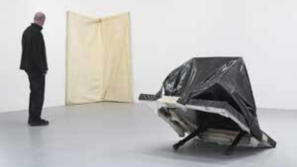 Image: Ángela de la Cruz, de luto por la pintura