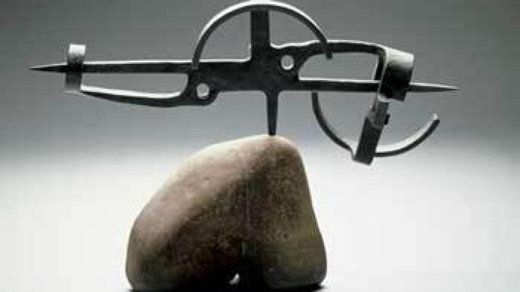 Image: Chillida Objeto de poder