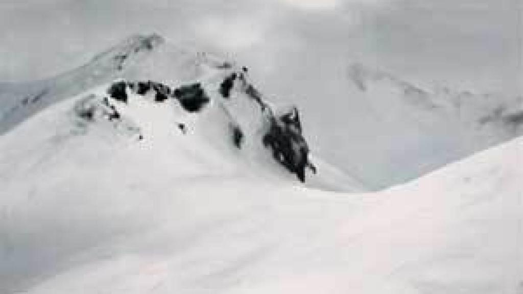 Image: Santiago Ydáñez