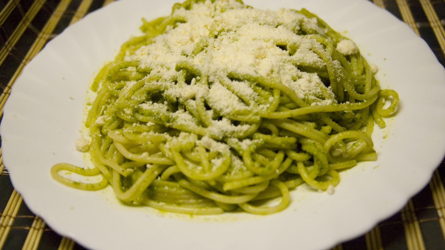 Spaguettis al pesto
