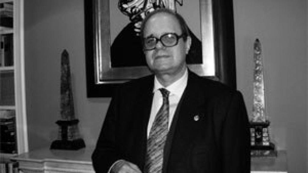 Image: Pere Gimferrer: Escribo poesía a mano, en rojo y en una letra que solo yo entiendo