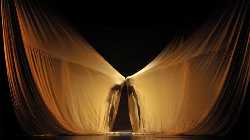 Image: María Pagés baila sobre las dunas